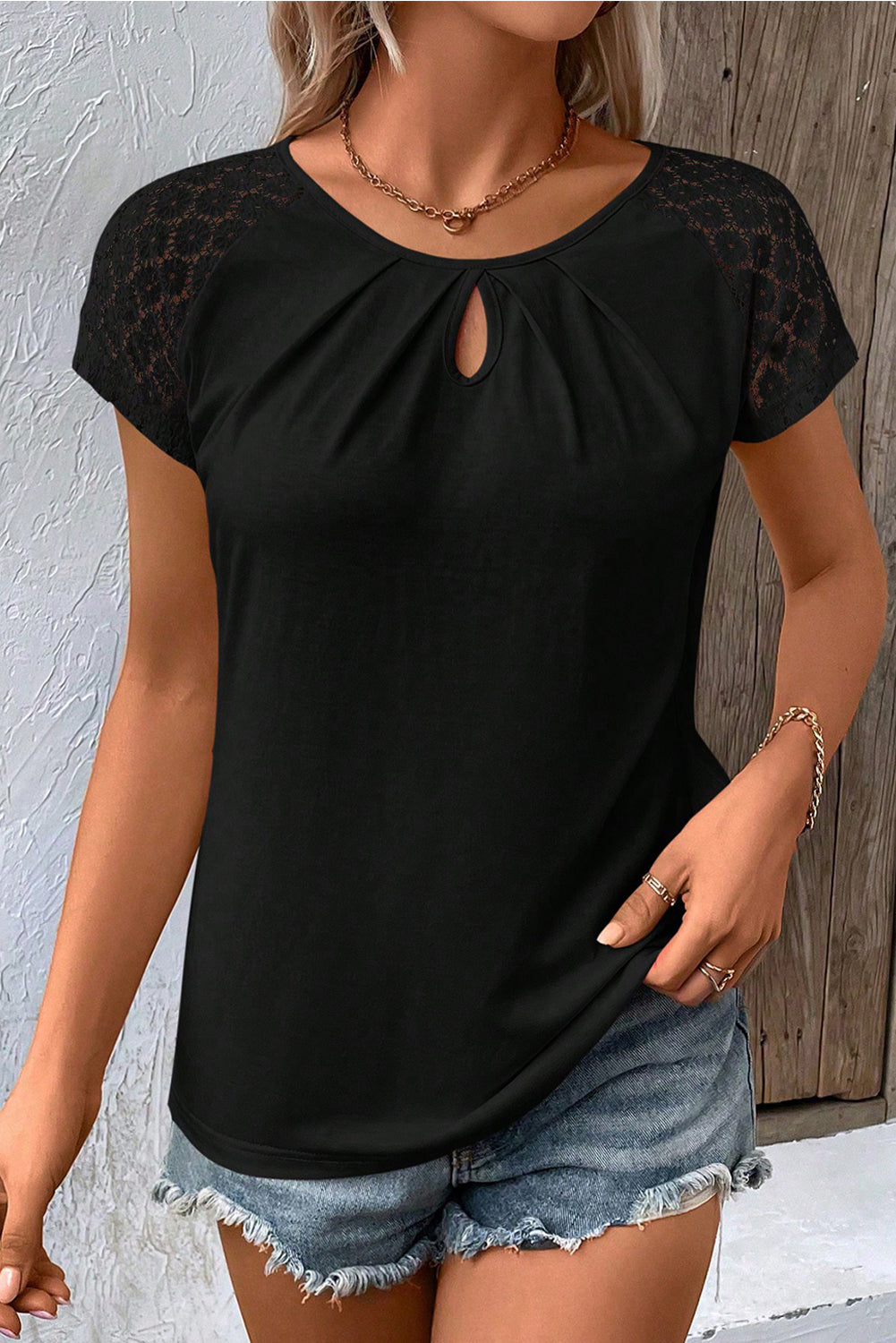 Contrast Lace Sleeve Keyhole Decor Tee